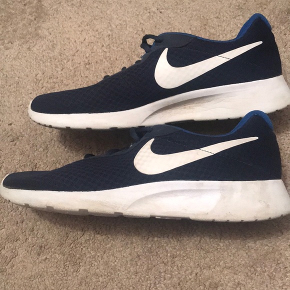 nike tanjun navy blue